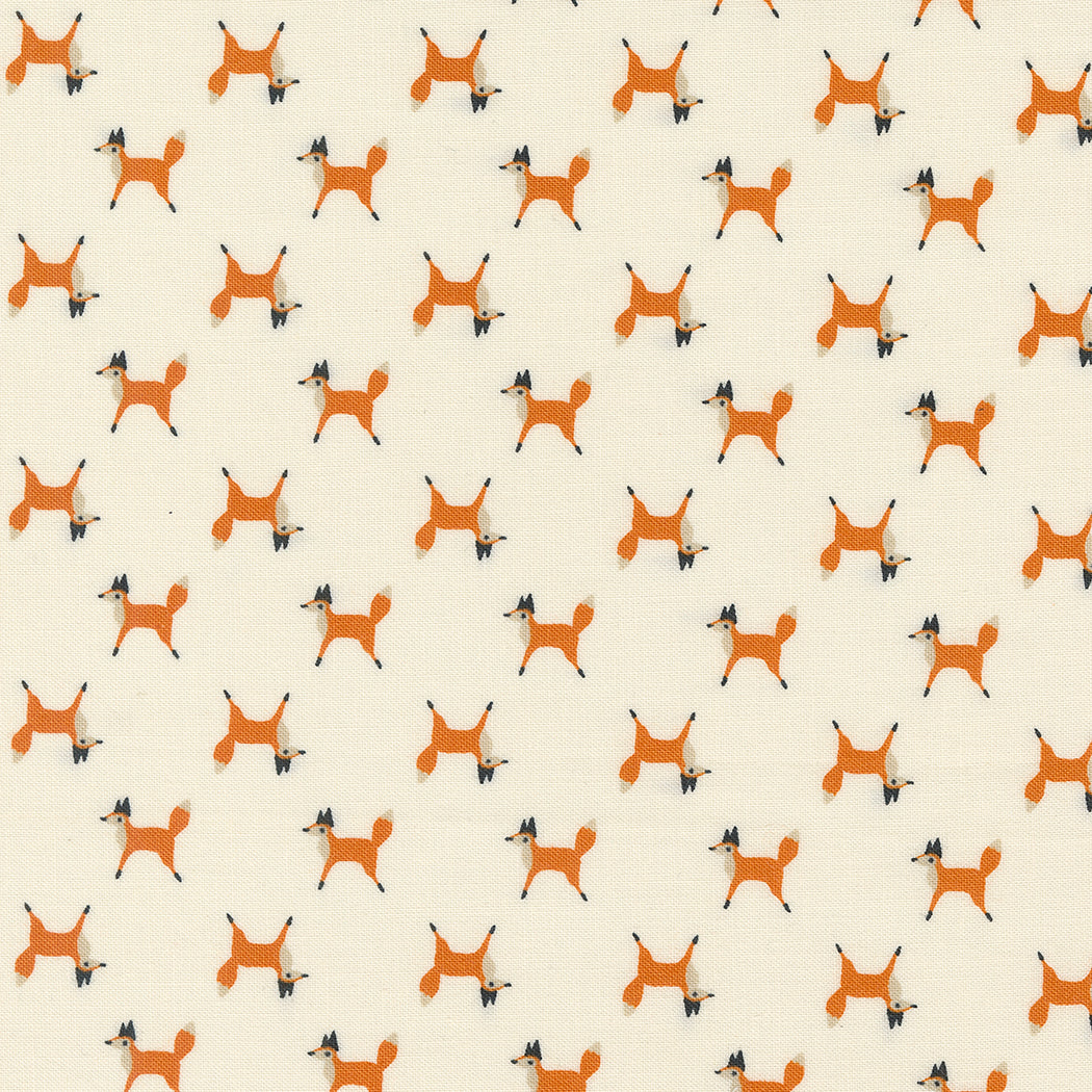 Woodland Wonder Quilt Fabric - Fox Trot in Cloud Cream - 48394 11