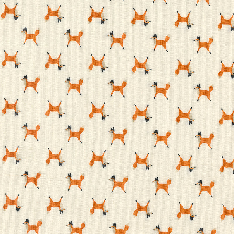 Woodland Wonder Quilt Fabric - Fox Trot in Cloud Cream - 48394 11